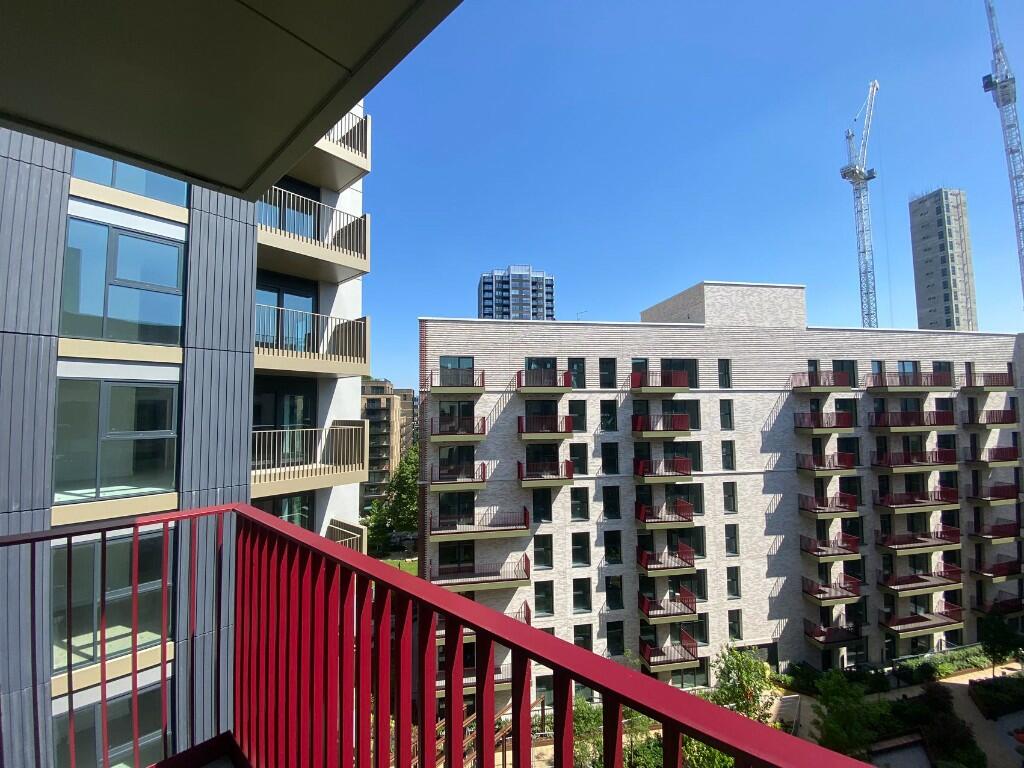 Charming 2-Bed Home in Elephant & Castle – Peaceful Setting with Great Connections